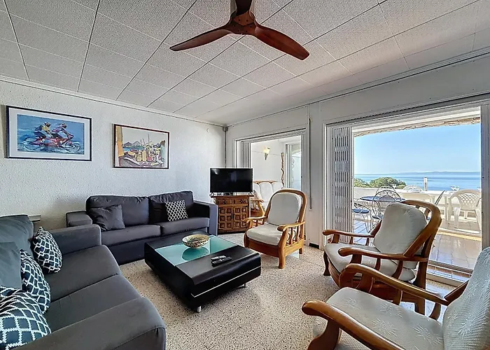 Santa Barbara Apartment